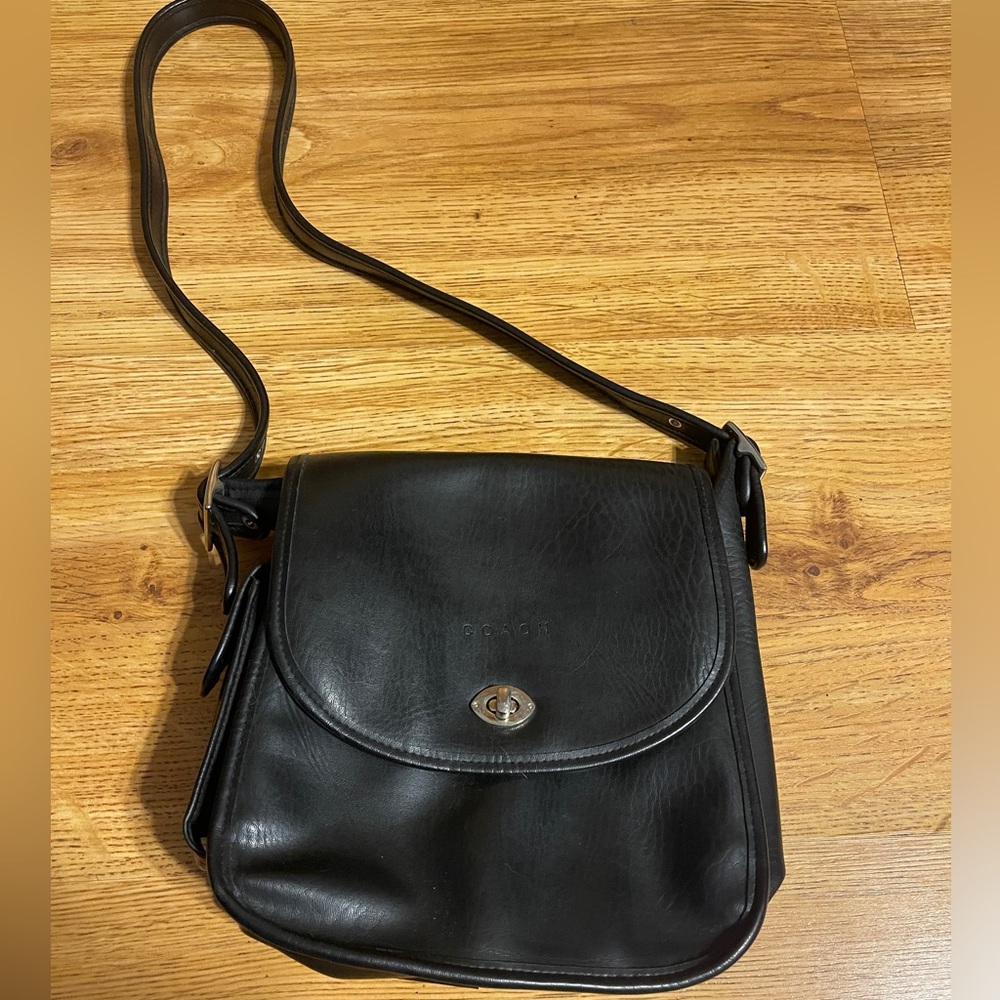 Vintage Coach Flap Front Shoulder Bag Crossbody Black Leather RARE